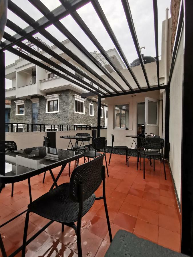 Nexus Inn- The Aparthotel Kathmandu Buitenkant foto